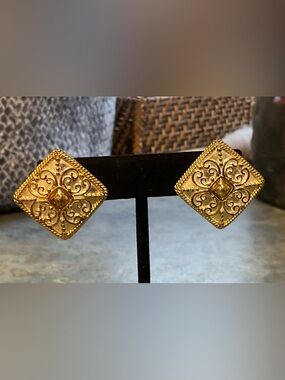Sterling Silver Gold Filigree Square Stud Earrings - Elegant Women’s Jewelry